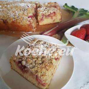 Erdbeer-Rhabarber Kuchen mit Streusel