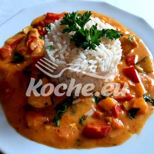 Hähnchen Gemüse Curry mit Reis