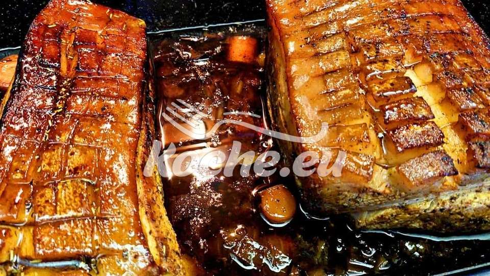 Bierbraten mit Spätzle und Vogerlsalat